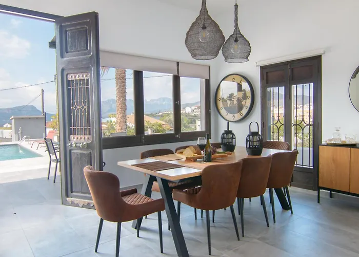La Casa Gris Boutique Home