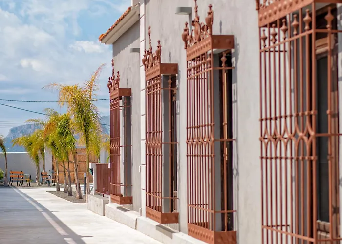 La Casa Gris Boutique Home