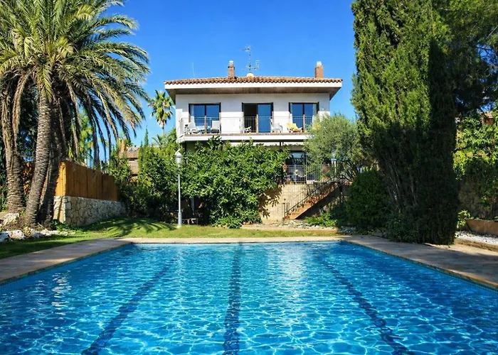 Villa Sitges El Ranch Amaizing Outdoor Areas Beaches At 5 Minutes Walk Sitges At 15 Min Drive Ac Pool Jacuzzi & Garden Xxl