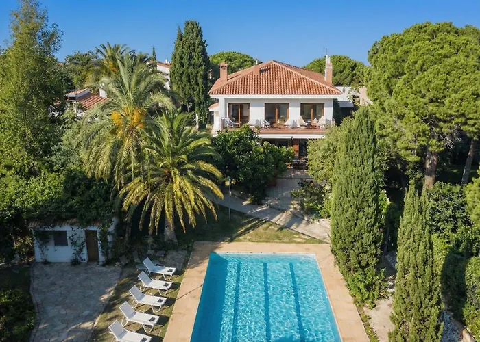 Villa Sitges El Ranch Amaizing Outdoor Areas Beaches At 5 Minutes Walk Sitges At 15 Min Drive Ac Pool Jacuzzi & Garden Xxl