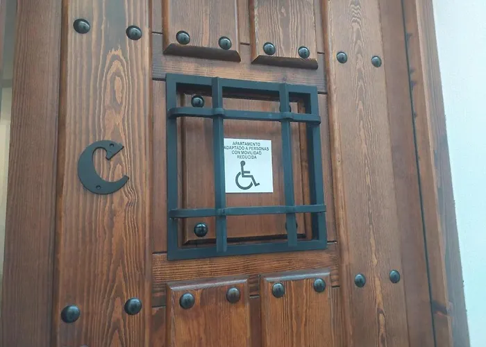 Apartamentos Turísticos El AOVE