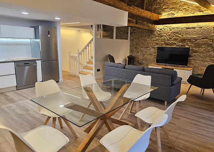 Apartamentos en el centro - Plaza de Amboage - WIFI