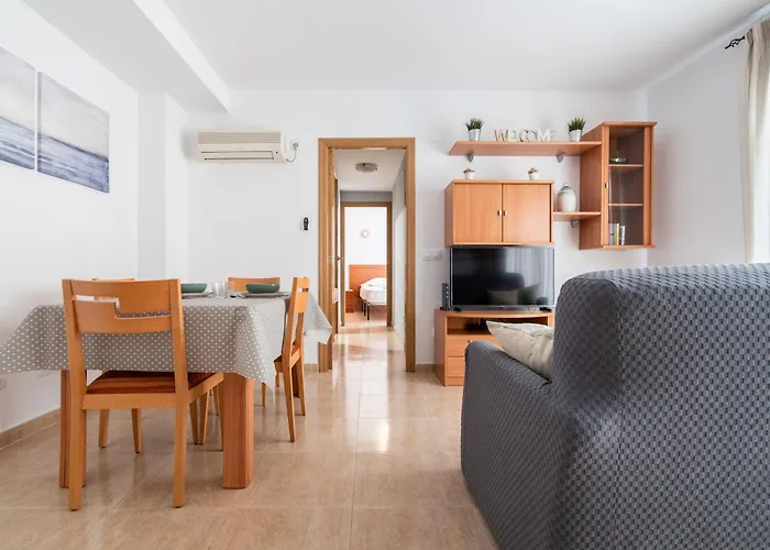 Excelente apartamento en 2ª línea de playa by Hometels
