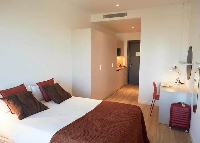 Aparto Diagonal Suites