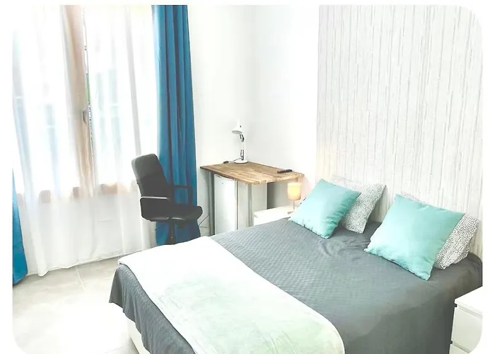 1-4 Comfortable Room With Air Conditioning