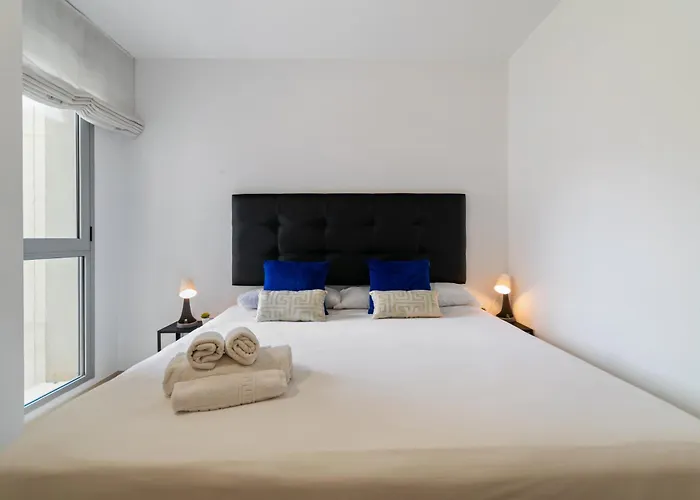 Carol Suites Fira Barcelona Habitaciones privadas en apartamento