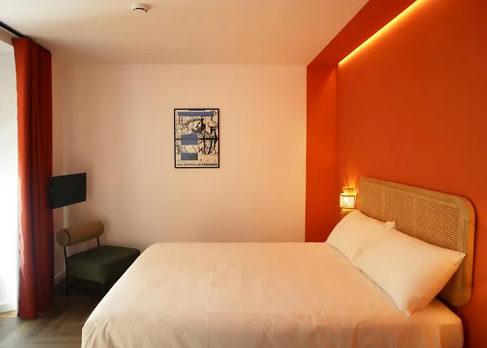 Aparthotel Divino Figueres By Fimedhotels