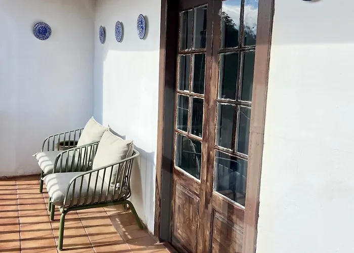Casa de Piedra y Lombera