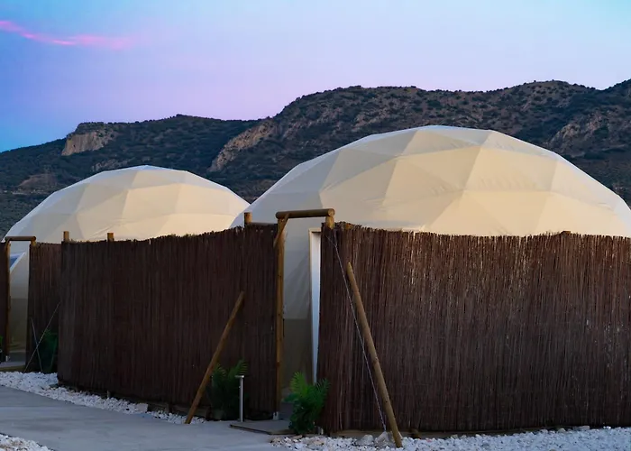 Glamping boutique bajo las estrellas