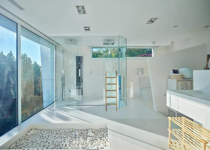 Villa In Sitges With Pool, Jacuzzi, Bbq, View, Ac, 12Pax
