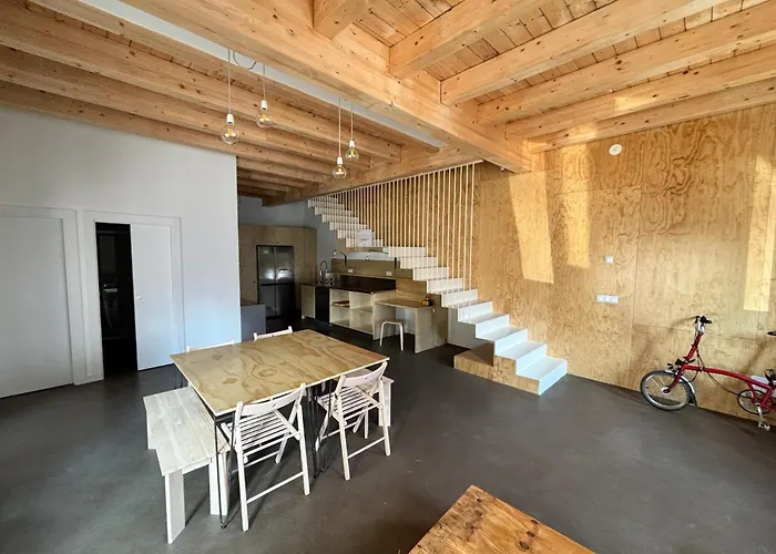 El Santo Hostel