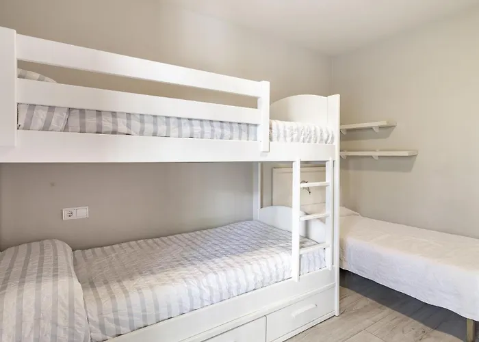 Amplio apartamento junto al mar