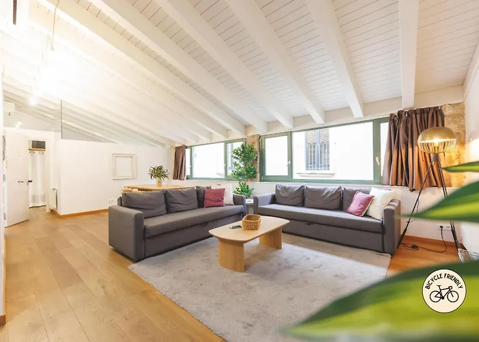 Bravissimo Forca 17, Barri Vell Apartments