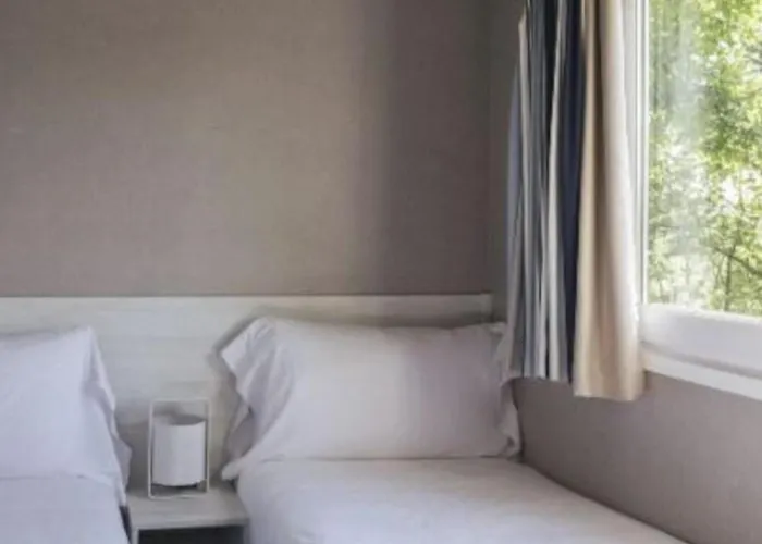 Mobil-home confortable pour 4 pers avec terrasse à San Sebastián - API-1-52-467