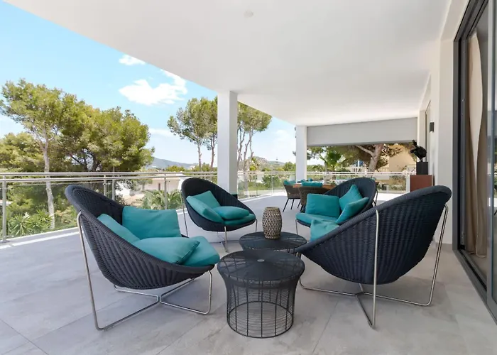 Modern Exclusive Villa With Pool And Mountain View