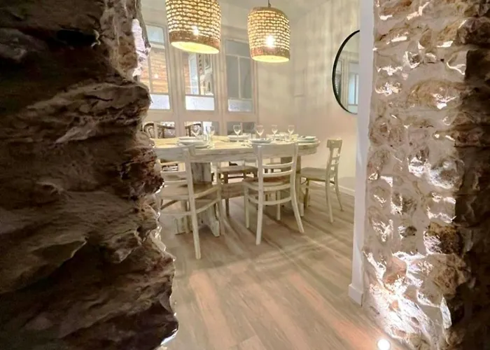 Apartamento con encanto de piedra ideal parejas hasta 6 personas en L Ampolla Arrels Terra
