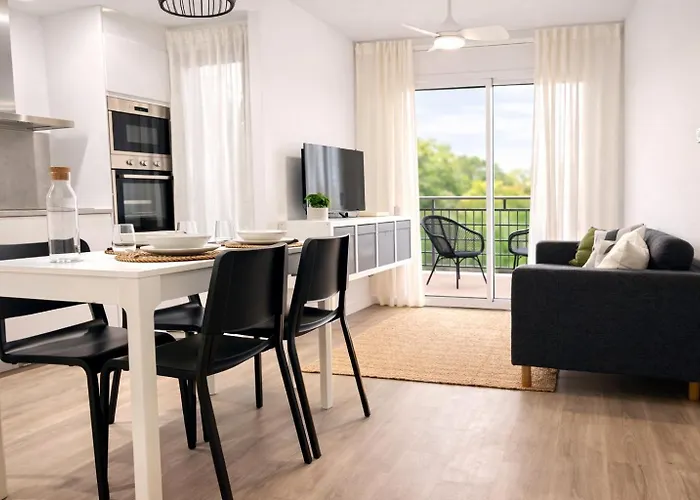 Apartamento moderno con Terraza cerca de Calella de Palafrugell