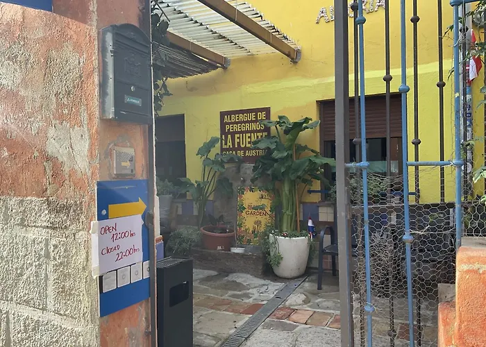 Albergue La Fuente Casa de Austria , SOLO PEREGRINOS