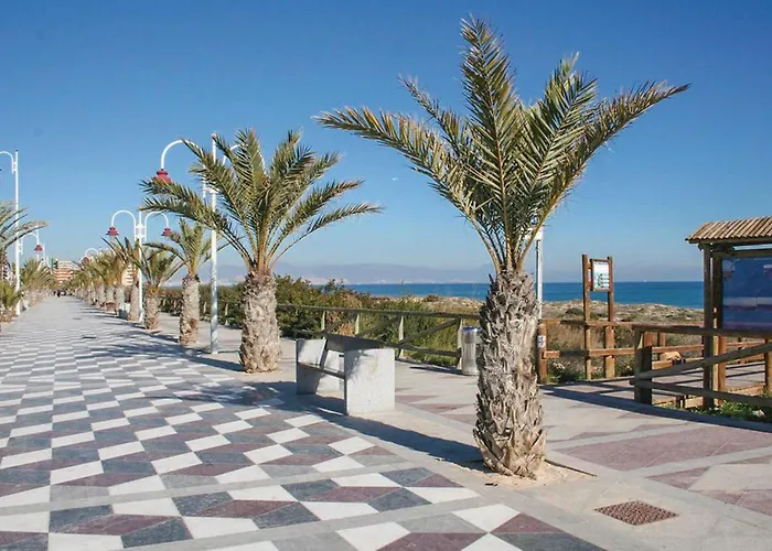 Lovely Home In Gran Alacnt With Wifi