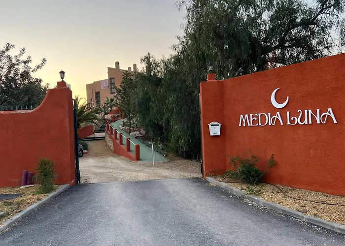 Cortijo de la Media Luna