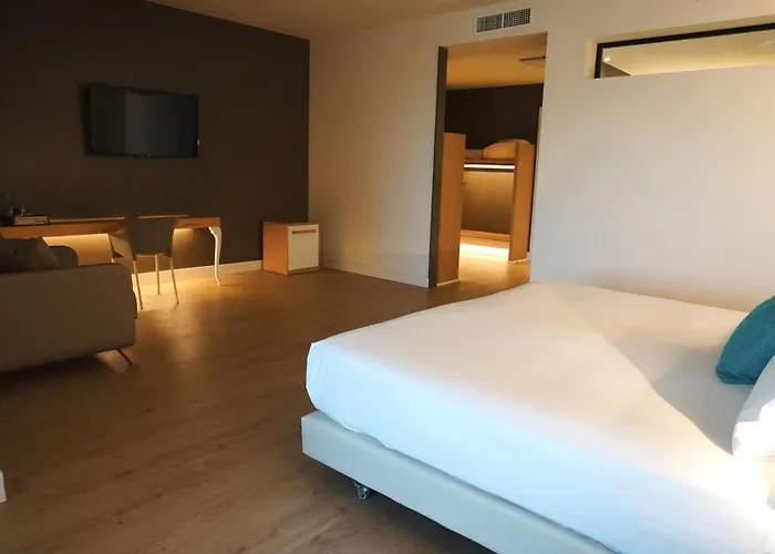 Hotel Brisamar Suites