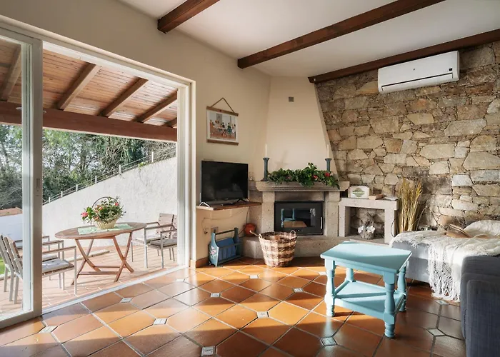 Casa Costaneira