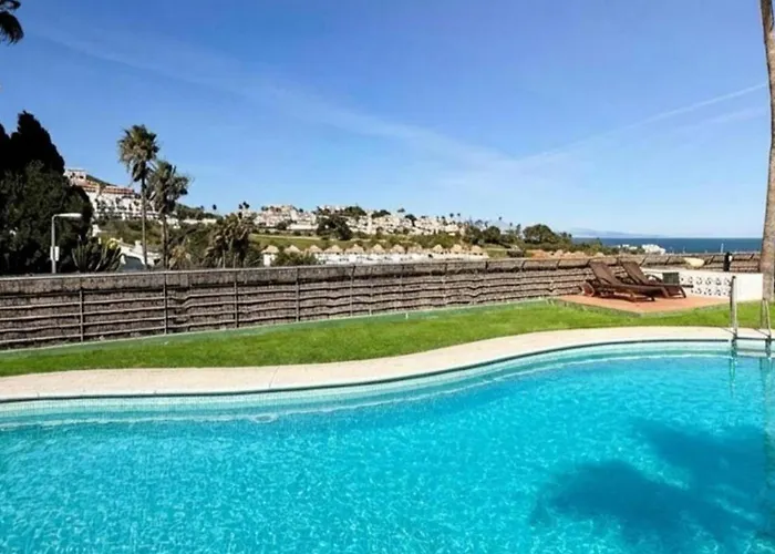 Pool- Aircon- Quiet&Peaceful- Familyfriendly