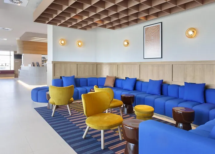 Holiday Inn Express Pamplona By Ihg