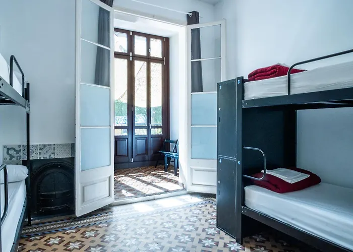360 Hostel Borne