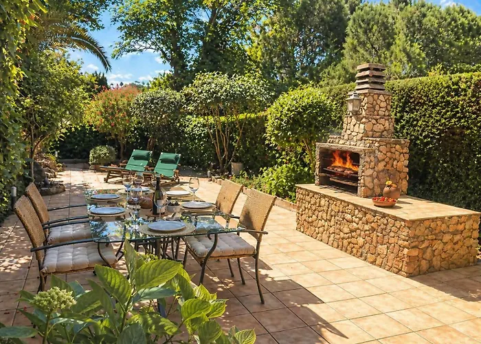 S'Agaro Sea House-Garden-Barbacue-8 Pax-Sea View