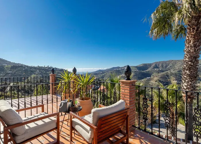 Malaga Hills Boutique Wellness And Hikers Eco-Hotel Adults Only