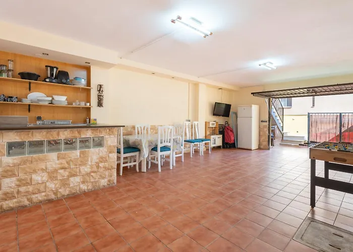 Cozy Townhouse In Soneja