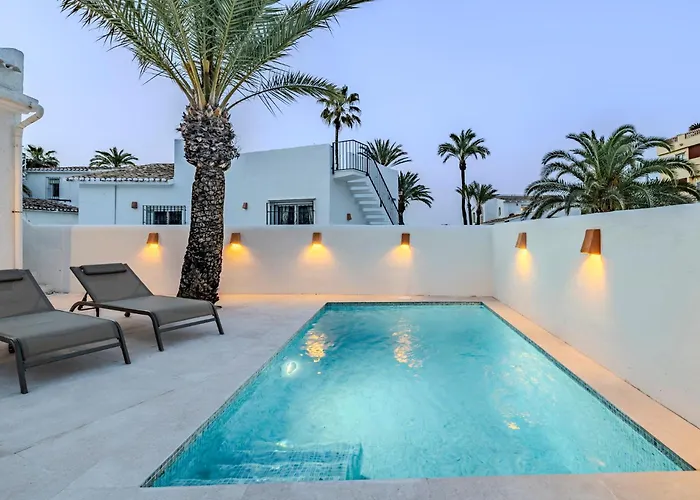 Urbanizacion El Oasis, 20 Villas En 1ª Linea Playa