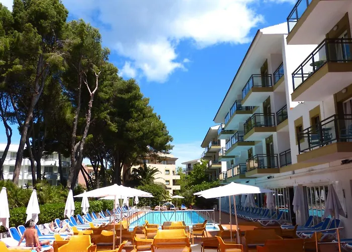 Guya Wave Hotel (Adults Only)