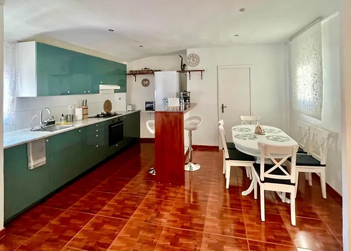 Apartamento entero El Casco Antiguo VT-46811-V
