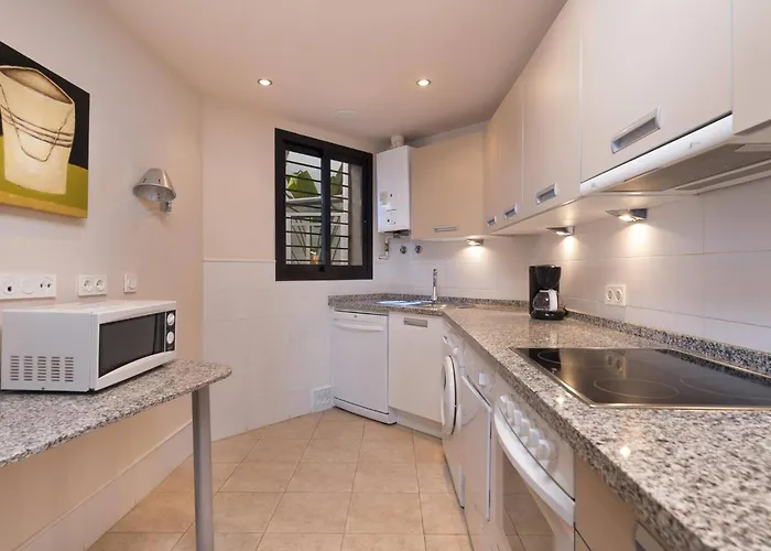 Precioso apartamento de 2 dormitorios con parking&WiFi