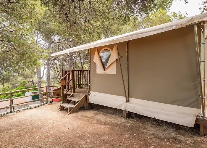 Camping Estival Torre de la Mora