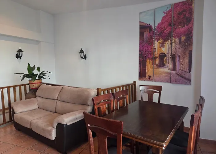 Apartamentos&Casa Rural Boada con Jardin Interior y Barbacoa