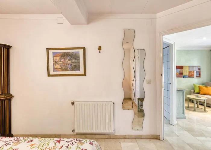 Art- Apartamentos Revilla Tacke F