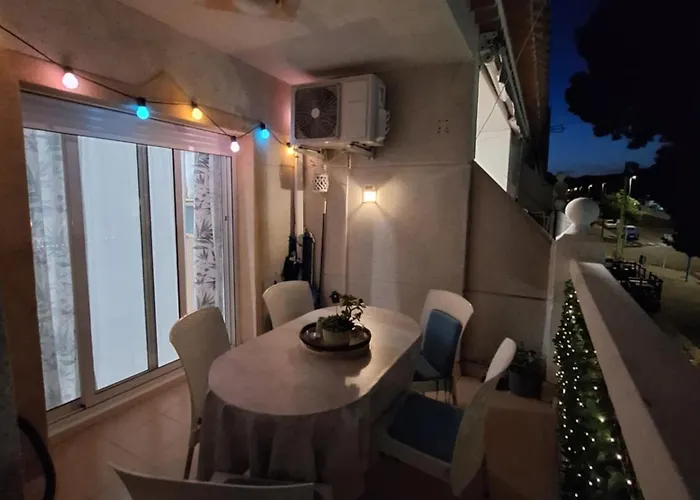 Centrico Piso A 5 Min De La Playa, Ac, Wifi Y Parking Incluido