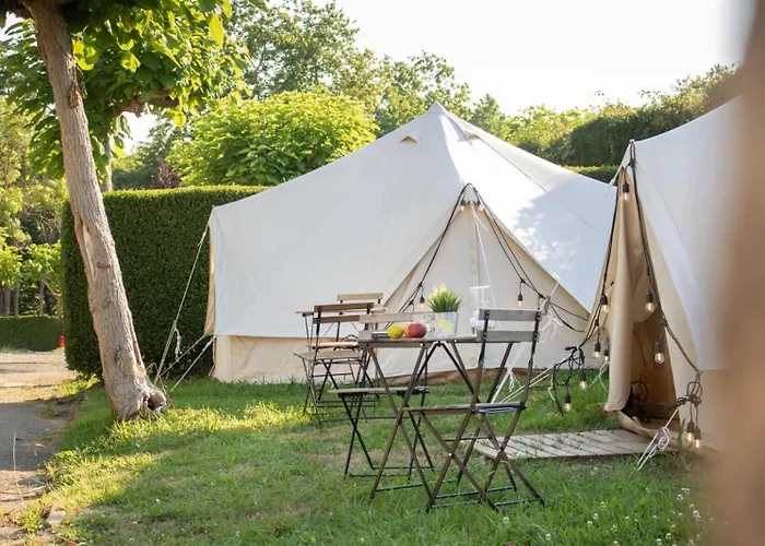 Santillana Bungalow & Glamping Resort
