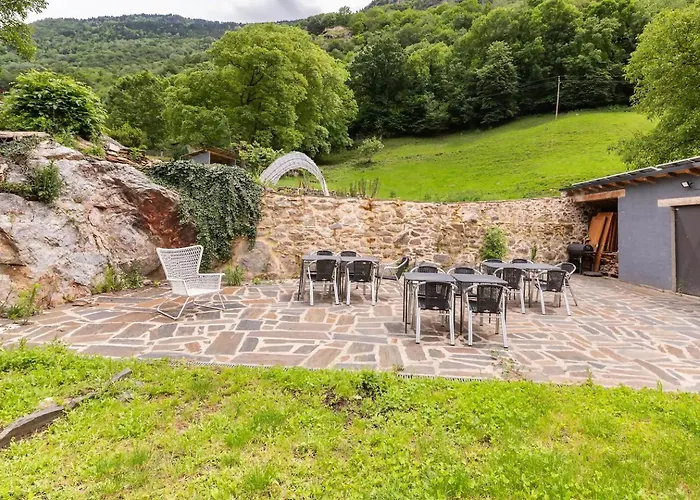 Val Aran acogedor apartamento con jardín y vistas