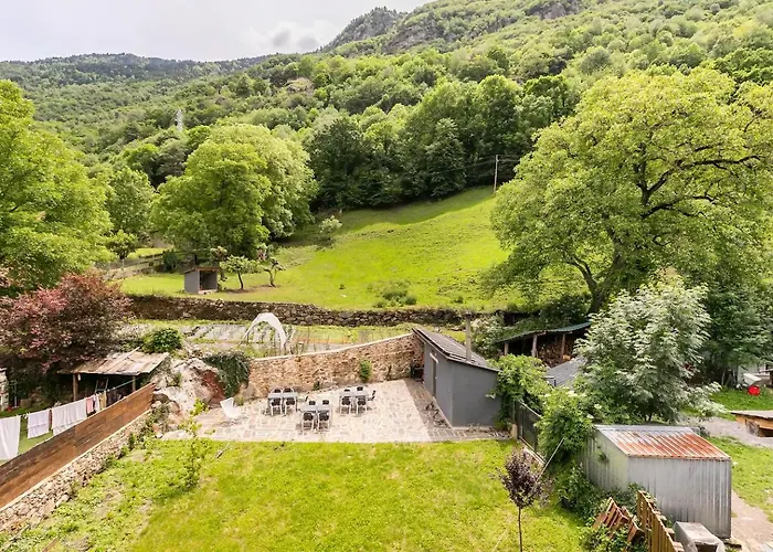 Val Aran acogedor apartamento con jardín y vistas