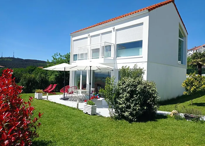 LAR JARDÍN - Casas con jardín y parking privado