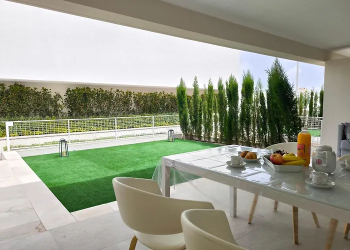 Modern Pool Bungalow