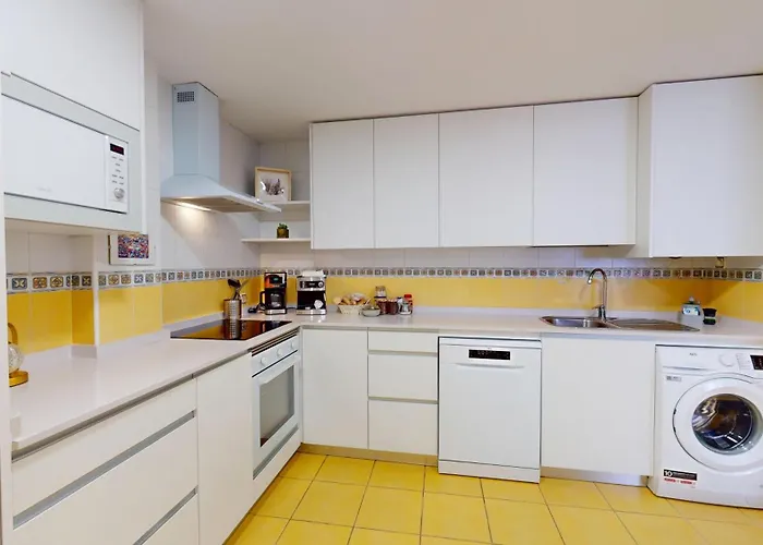 Apartamentos Consuegra frente a los molinos