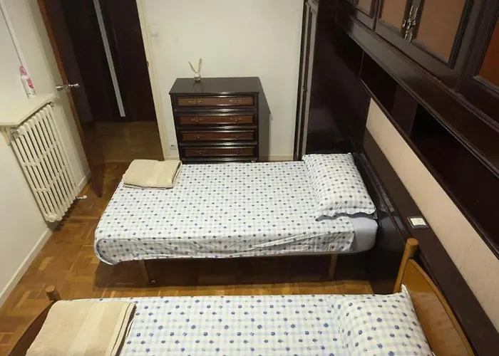 Habitación Luminosa a 10 minutos del centro y San Fermín