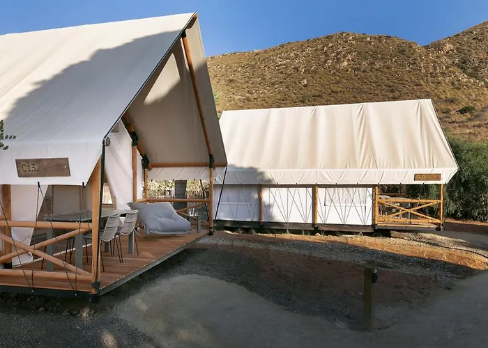 Cabane avec clim, animaux acceptés - 6 pers. - API-1-52-2298