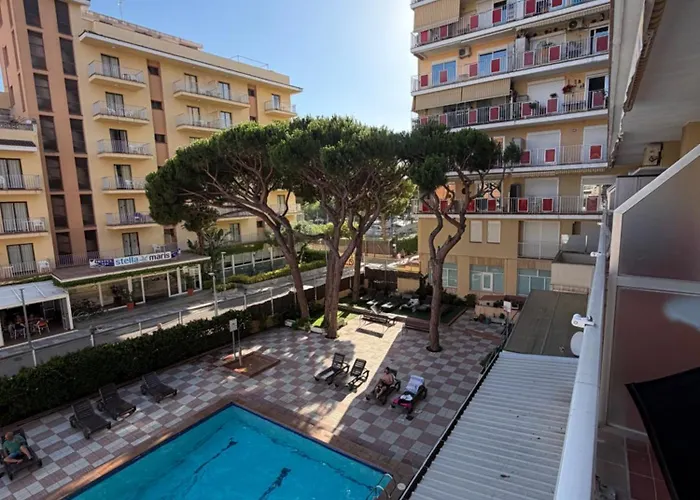 Amazing Apartment Near The Sea Shic