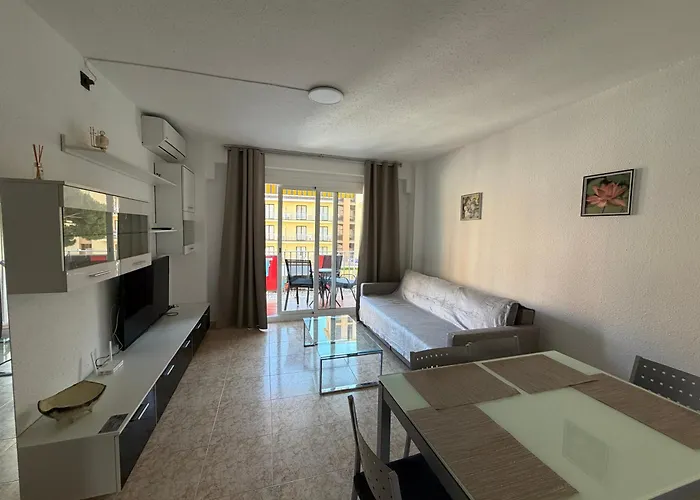 Amazing Apartment Near The Sea Shic